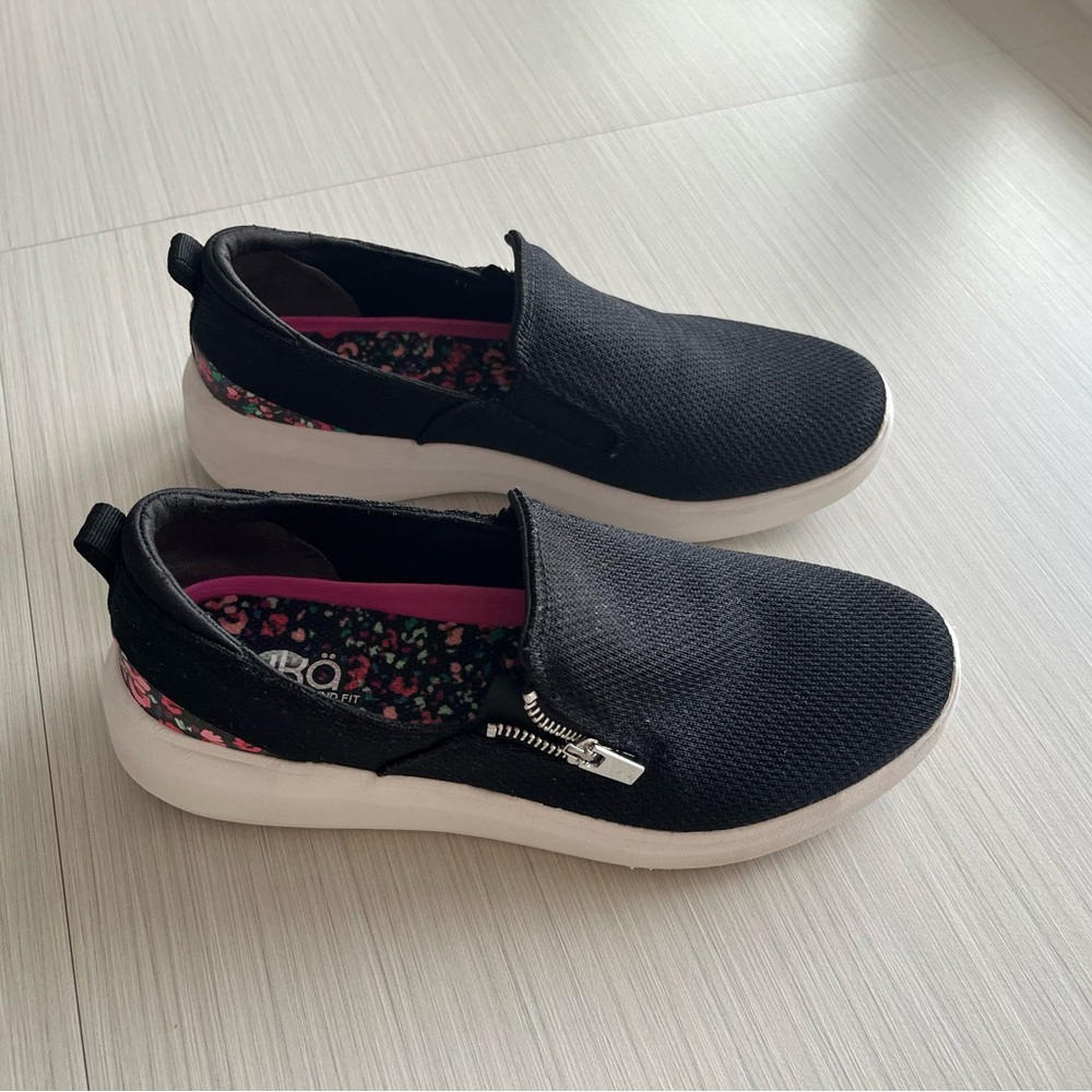 Slip ons - Picture 8 of 15